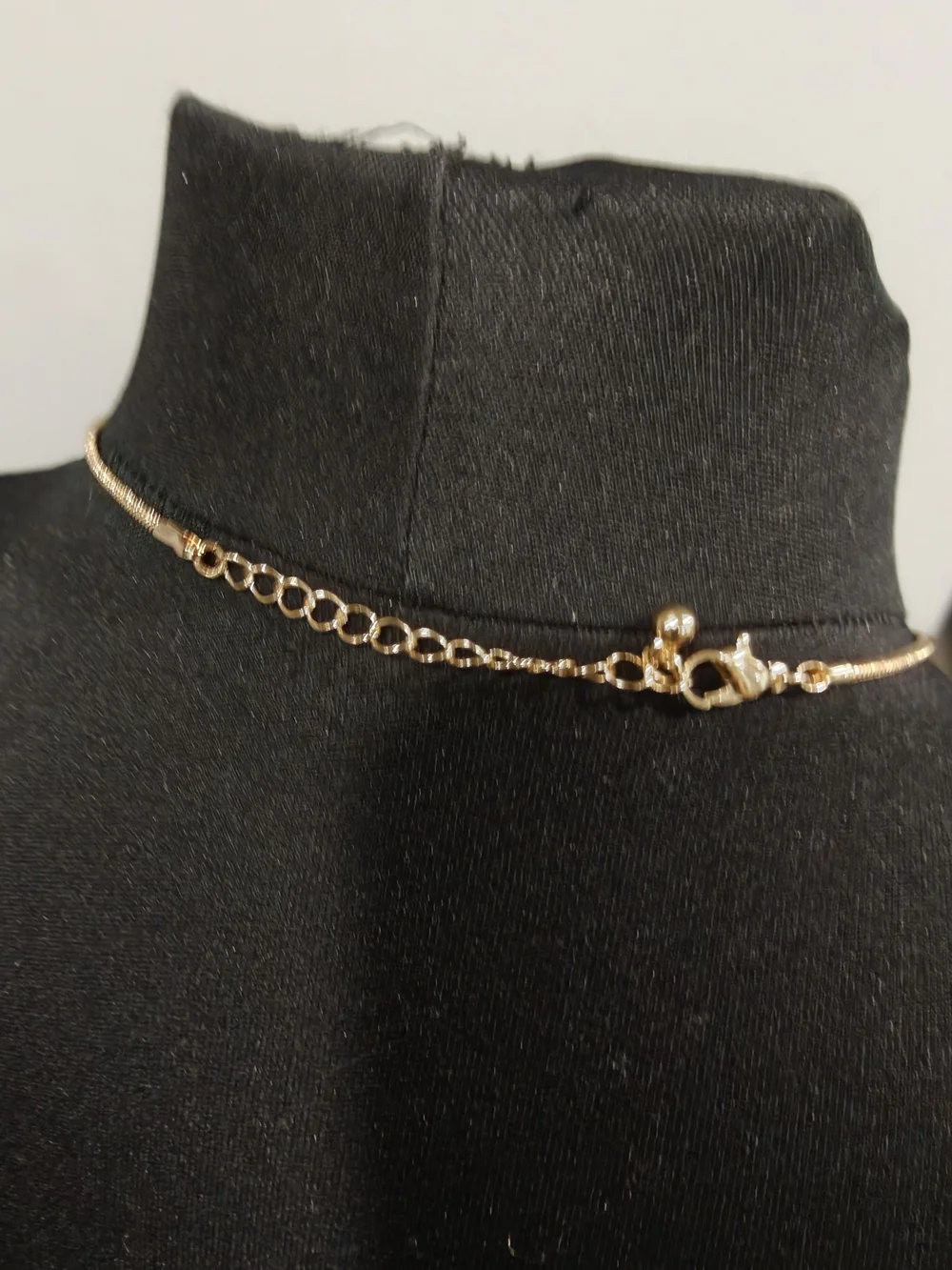 Green Teardrop Pendant Necklace - Gold Chain